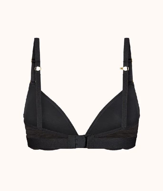 The Deep V No-Wire Push-Up: Jet Black The Deep V No-Wire Push-Up: Jet Black